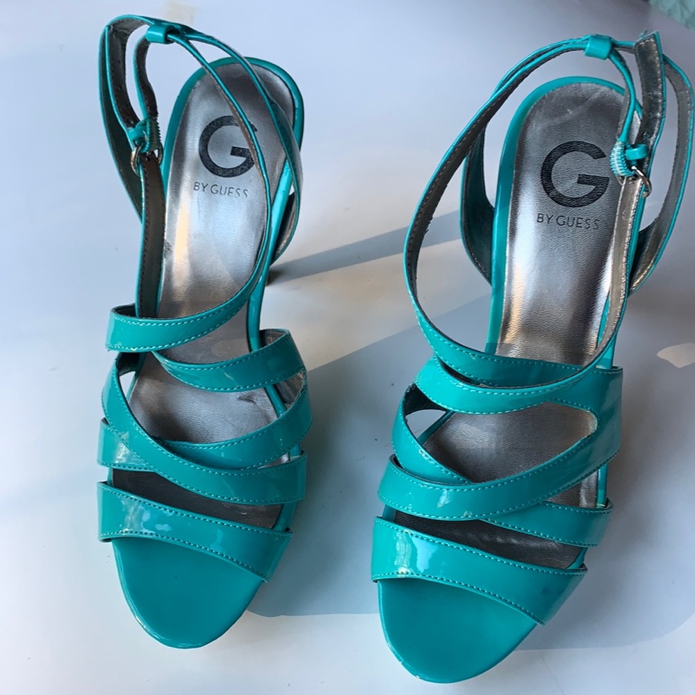 GUESS Turquoise Faux Patent Leather Strappy Sandals With 4.5” Heels Size 9